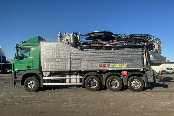 MERCEDES AROCS högtrycksspol- och sugbil 2 of 27