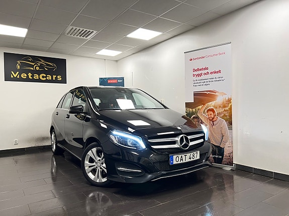 Mercedes-Benz B180 2 of 25