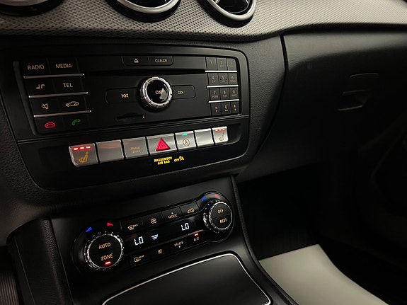 Mercedes-Benz B180 17 of 25