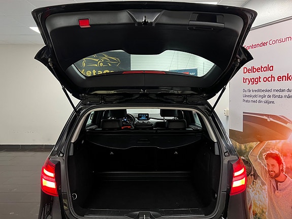 Mercedes-Benz B180 24 of 25