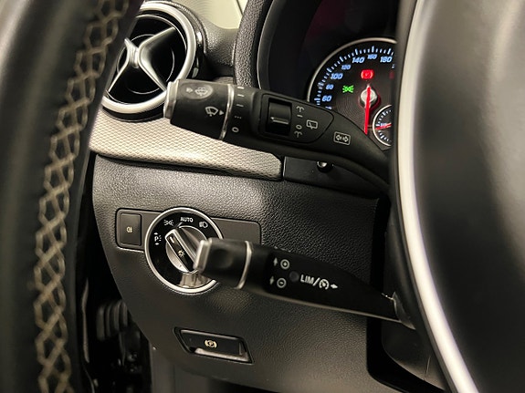 Mercedes-Benz B180 22 of 25