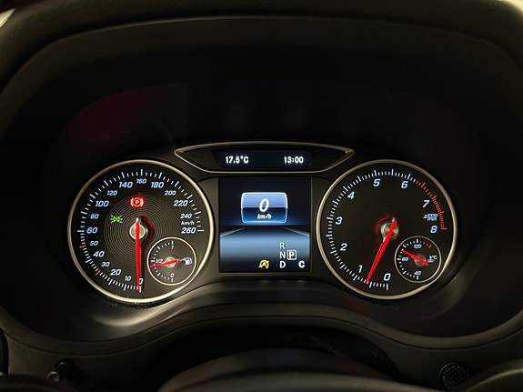 Mercedes-Benz B180 20 of 25