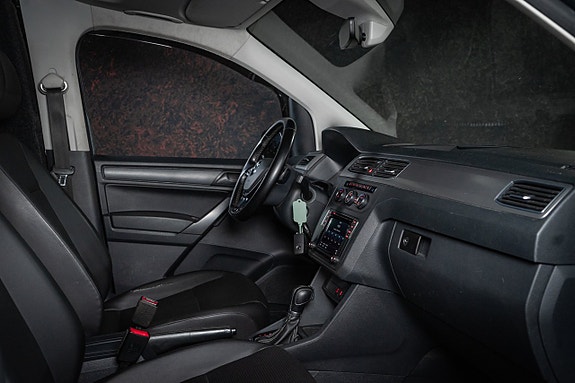 Volkswagen Caddy 24 of 24