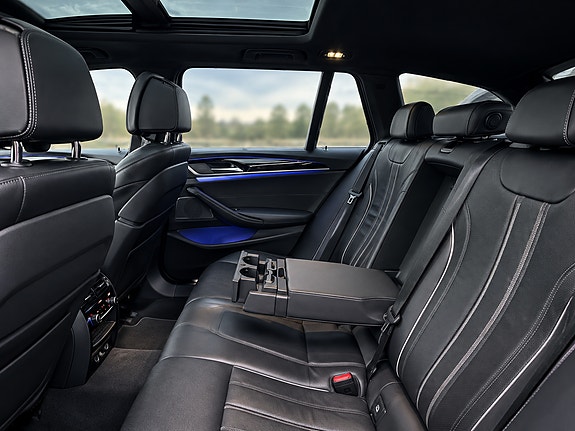 BMW 540i 5 of 5