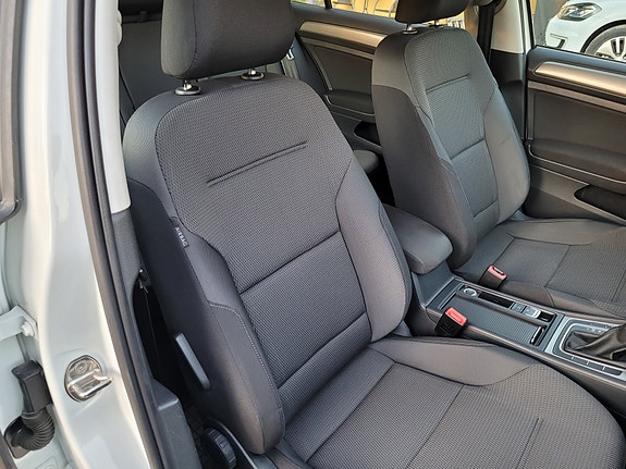 Volkswagen Golf VII 13 of 25