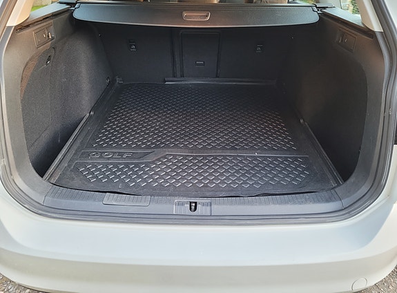 Volkswagen Golf VII 16 of 25