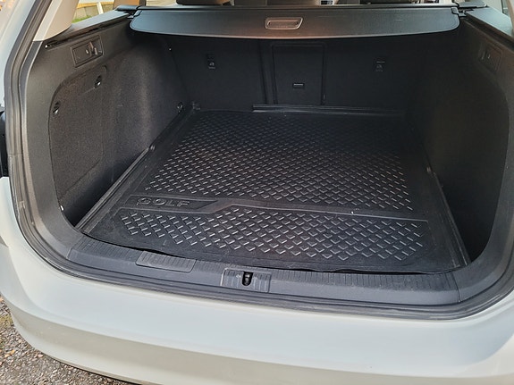 Volkswagen Golf VII 17 of 25