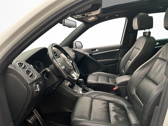 Volkswagen Tiguan 12 of 30