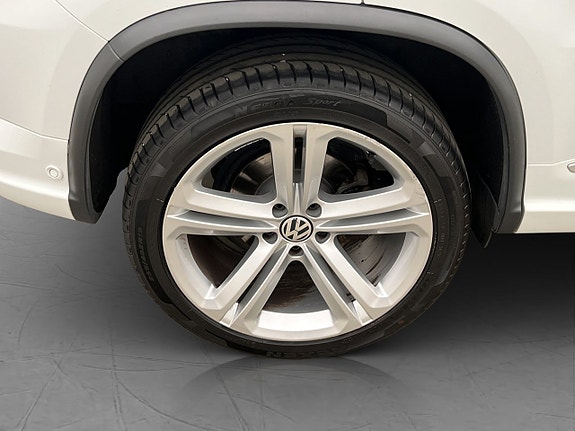 Volkswagen Tiguan 30 of 30