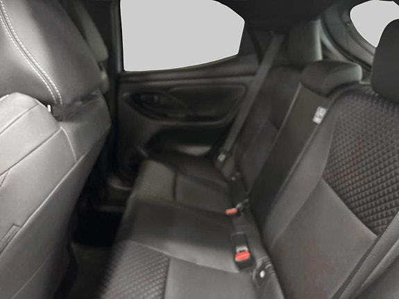 Toyota Yaris 11 of 21