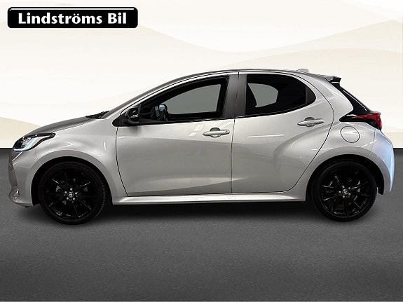 Toyota Yaris 6 of 21