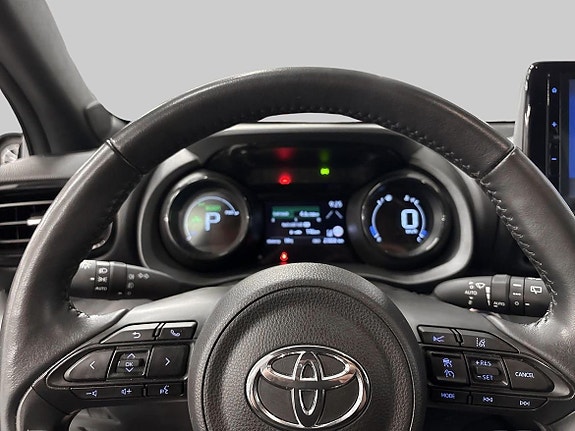 Toyota Yaris 15 of 21