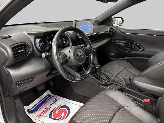 Toyota Yaris 14 of 21
