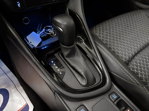Toyota Yaris 18 of 21