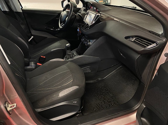 Peugeot 208 9 of 20