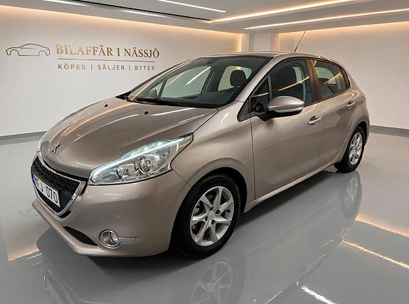 Peugeot 208 3 of 20