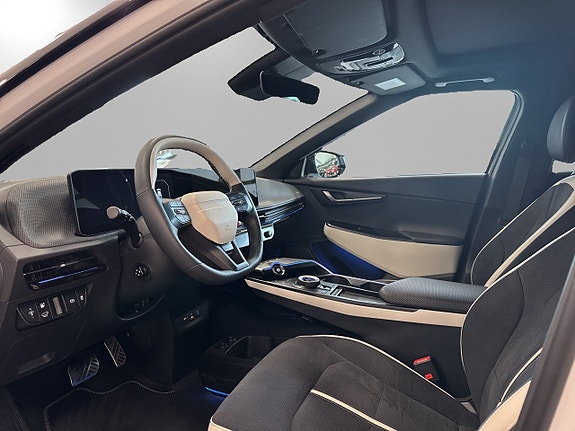 Kia EV6 8 of 18