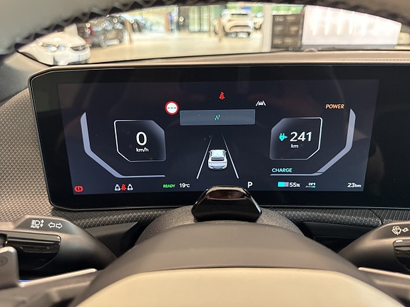 Kia EV6 10 of 18
