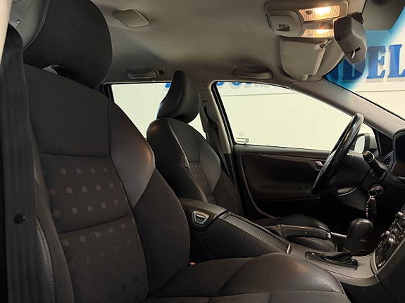 Volvo V70 16 of 17