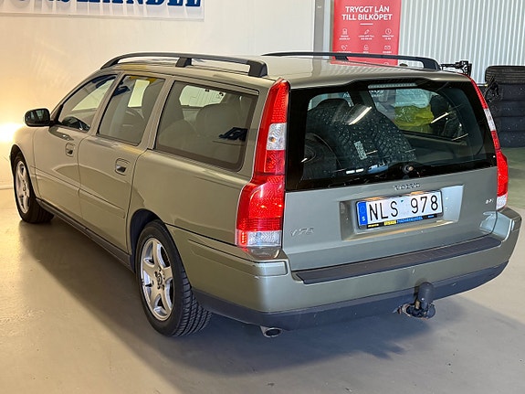 Volvo V70 9 of 17