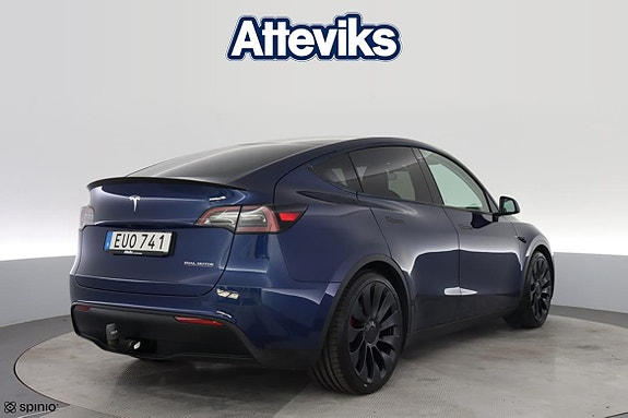Tesla Model Y 3 of 16