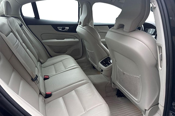 Volvo S60 30 of 30