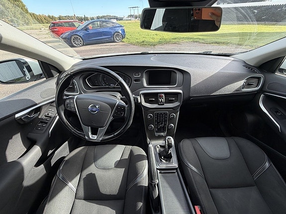 Volvo V40 19 of 22