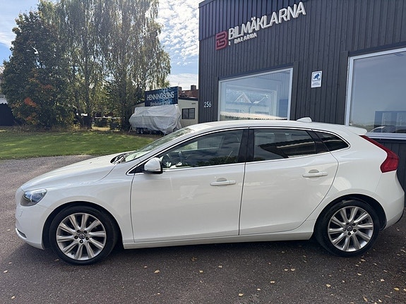 Volvo V40 5 of 22