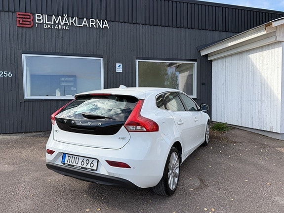 Volvo V40 10 of 22
