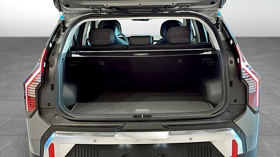 Kia EV3 10 of 15