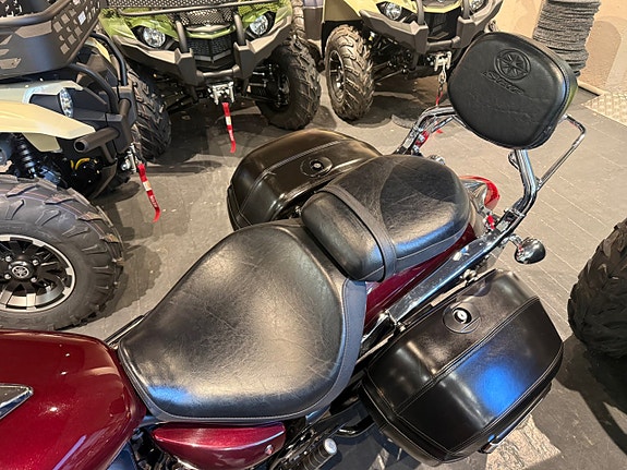 Yamaha XVS950 Midnightstar Stratoliner 4 of 7