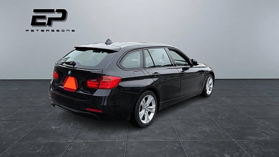 BMW 320d 4 of 11