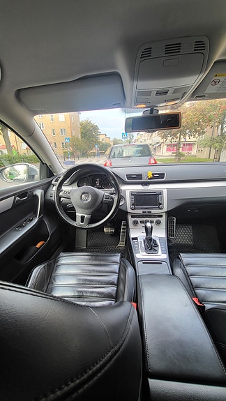 Volkswagen Passat Alltrack 7 of 10
