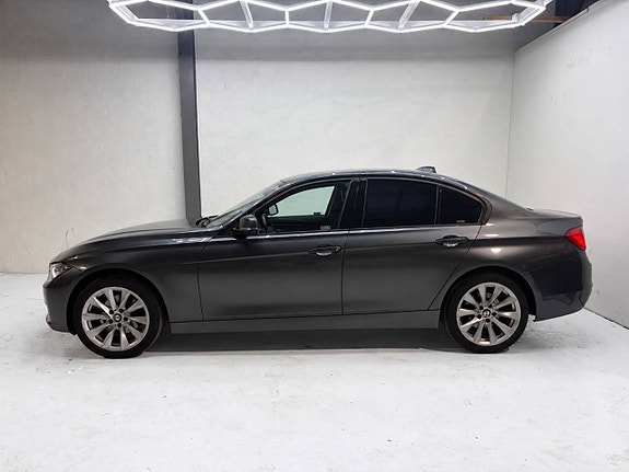 BMW 320d 2 of 9