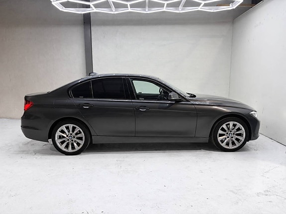 BMW 320d 5 of 9