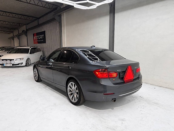 BMW 320d 3 of 9