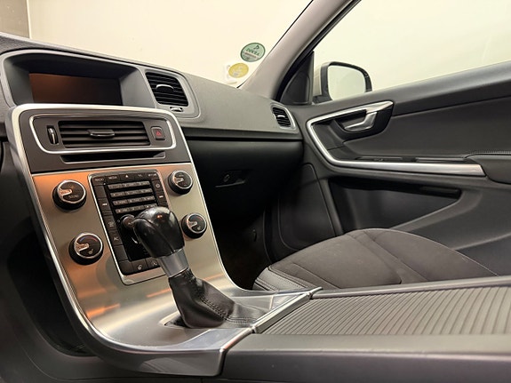 Volvo V60 8 of 11