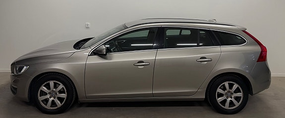 Volvo V60 2 of 11