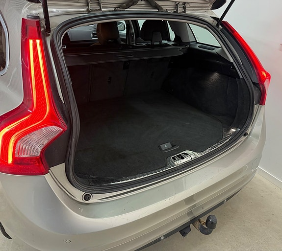 Volvo V60 11 of 11