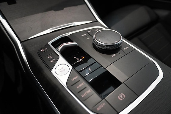 BMW 330e 7 of 15