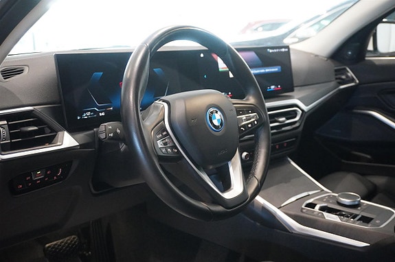 BMW 330e 2 of 15