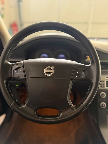 Volvo V70 7 of 25
