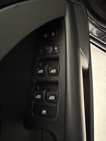 Volvo V70 13 of 25