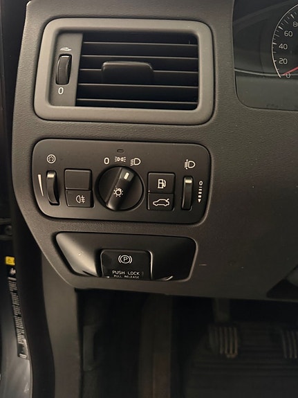 Volvo V70 11 of 25