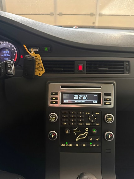 Volvo V70 9 of 25
