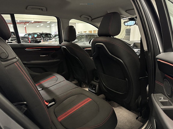 BMW 218i 16 of 23