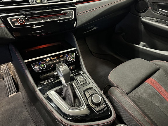 BMW 218i 8 of 23