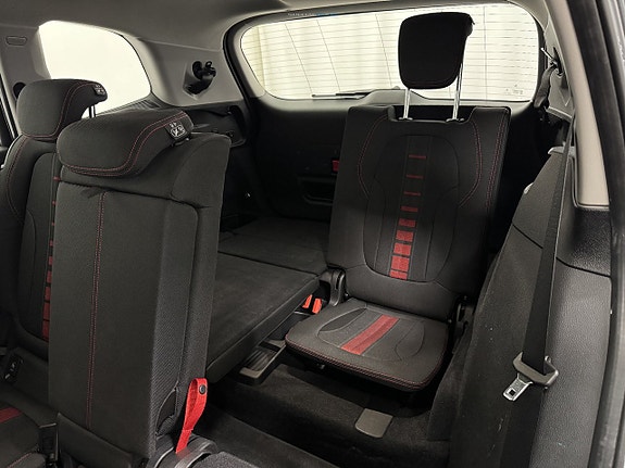 BMW 218i 13 of 23
