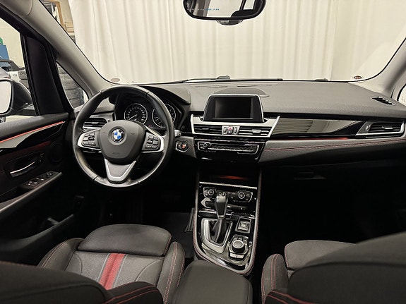 BMW 218i 17 of 23