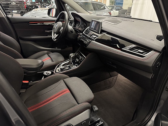 BMW 218i 18 of 23